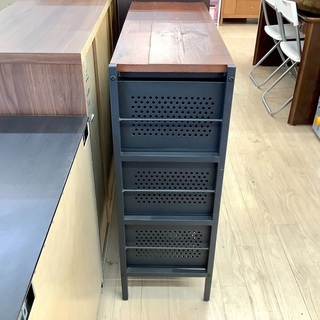 Air Rhizome(エア リゾーム)のヴィンテージウッドアイアンチェストをご紹介