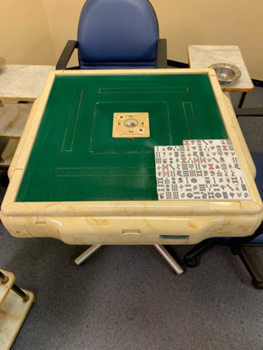 全自動麻雀卓　アモスマーテル