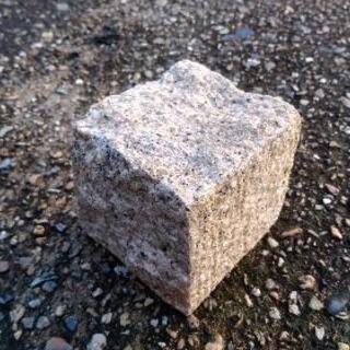 ピンコロ石　サビ色