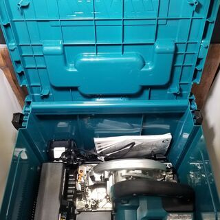 中古美品　マキタ　HS631DGXS　充電式丸ノコ　バッテリ―2個、充電器、ケース