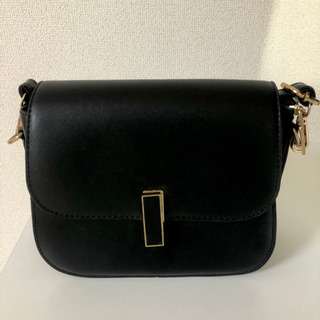 未使用のショルダーバッグ