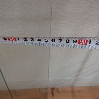 ガラス板パソコンデスクの画像