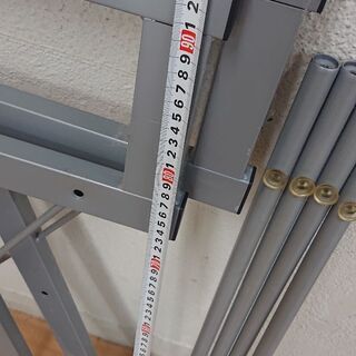 ガラス板パソコンデスクの画像