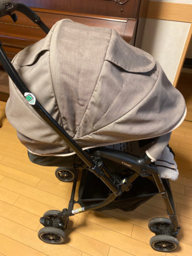 美品　Combiベビーカー　メチャカルハンディ　オート4キャス　エッグショック