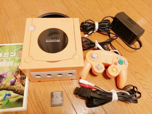 ゲームキューブ本体とピクミン２