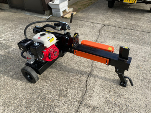 エンジン薪割機(15t) 新潟市西蒲区 薪割り機【レンタル・貸出】 (a.wat