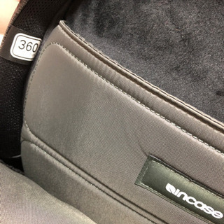 incaseリュックサックの画像