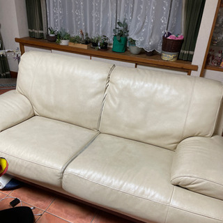 定価15万　本革ソファ　譲ります