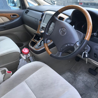 アルファード10系後期の画像