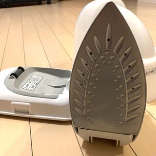 パナソニック　コードレススチームアイロンの画像