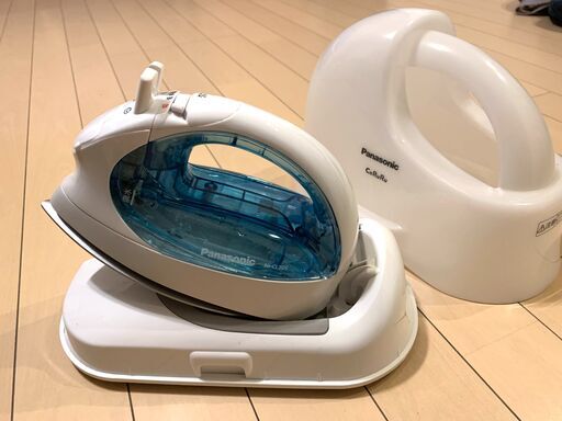 パナソニック　コードレススチームアイロン