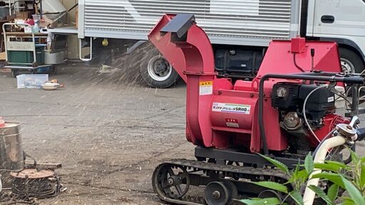 引取限定 初期不良対応し現品確認歓迎 粉砕実演みてね 整備済11馬力 粉砕径75mm ゼノア クローラ自走 粉砕機 SR110-1 チッパシュレッダ