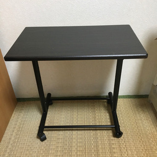 ニトリ　昇降テーブル