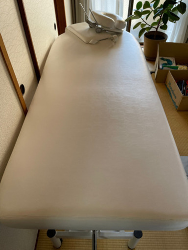 美品マッサージベッド高さ調整可能