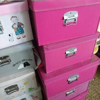 昭和レトロ ブリキ 衣装ケース　各1 の画像