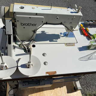 中古】 ブラザー BROTHER 1本針自動糸切り付きミシン DB2-B737-313 ES40