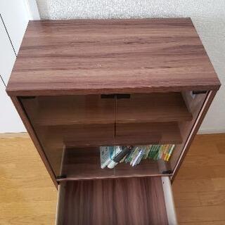 【値引済】キャビネット(引き出し、ガラス扉付き)お譲りします。の画像