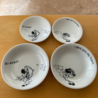 ミッキー＆ミニー お皿4枚セットの画像