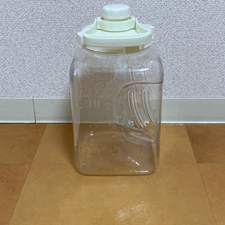バックスバリューの純水ボトルの画像