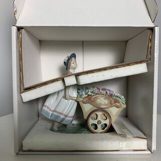 （210721）リヤドロ LLADRO 可愛いお花屋さん フィギュリン 箱付の画像