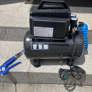 【受け渡し待ち】オイルレスエアーコンプレッサー１０ℓの画像