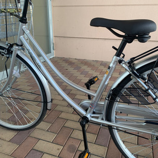27インチ　自転車　シルバー