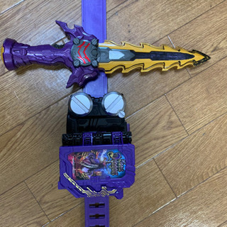 仮面ライダー　セイバー　ベルトの画像