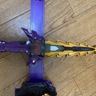 仮面ライダー　セイバー　ベルトの画像