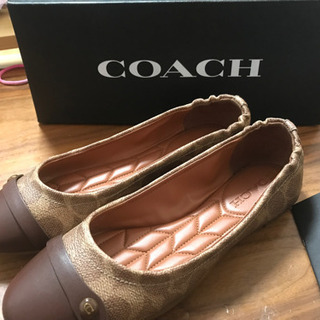 COACHのパンプス