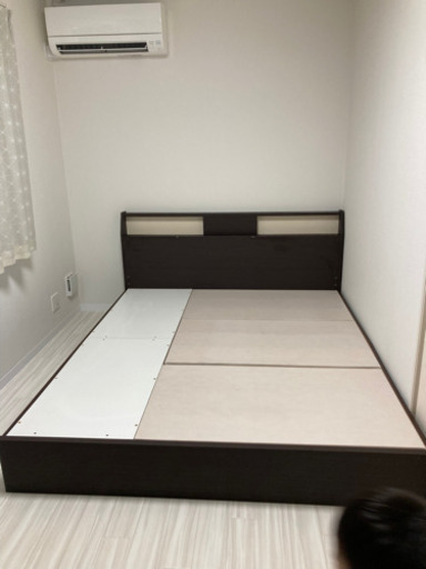 ニトリ　ベッドフレーム　クイーンサイズ