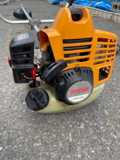 RYOBI リョービ　エンジン刈払機　草刈機