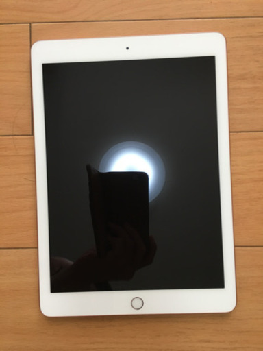 iPad 第6世代（9.7、2018年、128GB）+キーボード