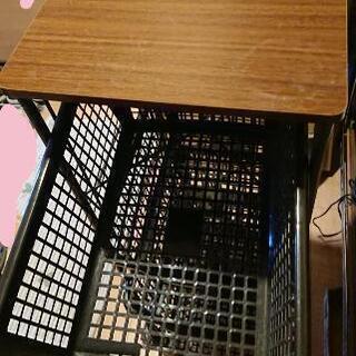 天板木目調プラスチックラックの画像