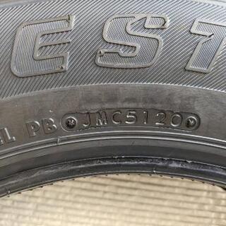 新品タイヤ一本の画像