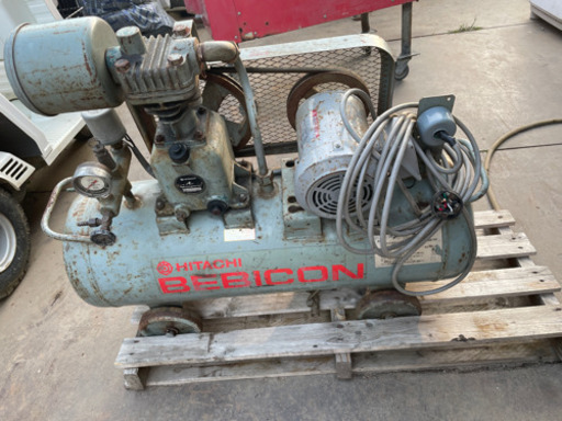 エアーコンプレッサ