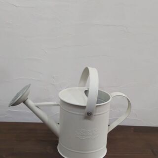 ガーデニング用ジョウロ　ニトリ