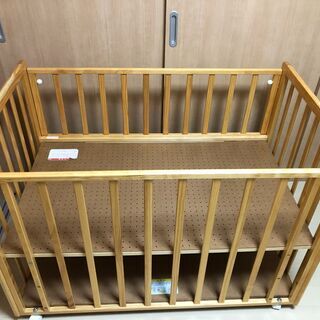 ベビーベッド