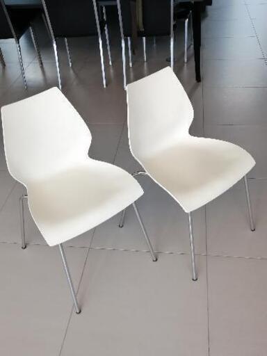 カッシーナで購入　カルテル　マウイチェア