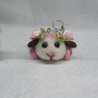 ☆手作り羊毛フェルト ウェディングモルカ―風 ① ☆