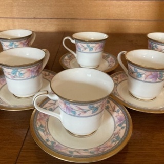 ノリタケ　ティーセット