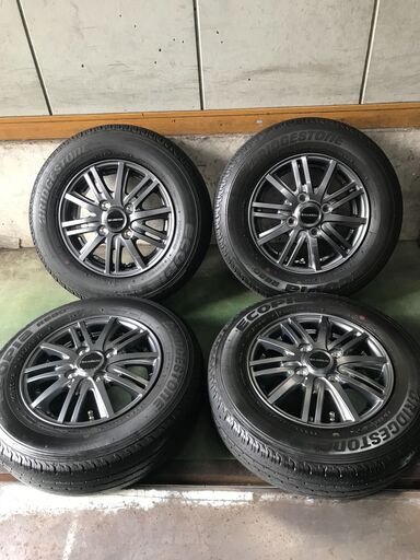 工賃を含めるともしかしたらタイヤ4本買うよりお得かも・・・軽トラ・軽バン用タイヤ＆アルミホイール4本セット