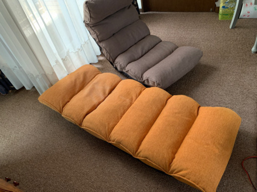 座椅子　2こ　ほぼ新品