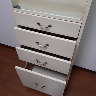 シンプル食器棚