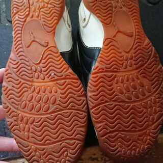 フットサル用PUMA子供用サッカーシューズ23cmの画像