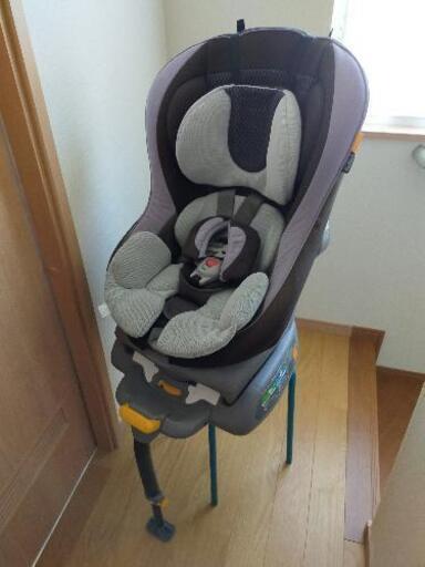 コンビ  ゼウスターン  チャイルドシート COMBI
