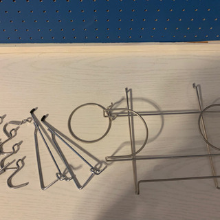 【受け渡し先決定】パンチングボード　有孔ボードの画像