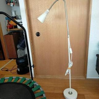 IKEA　フロアライト　スポットライト　スイッチ付きの画像