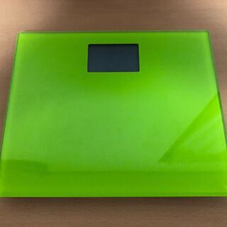 ★強化ガラス製 デジタル体重計 美品