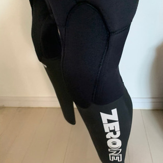 zero one ウエットスッツの画像