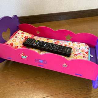 お人形用のベッドの画像